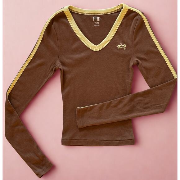 Urban Outfitters BDG Too Perfect Long Sleeve V-Neck Tee | Women XS | Brown - Picture 1 of 8